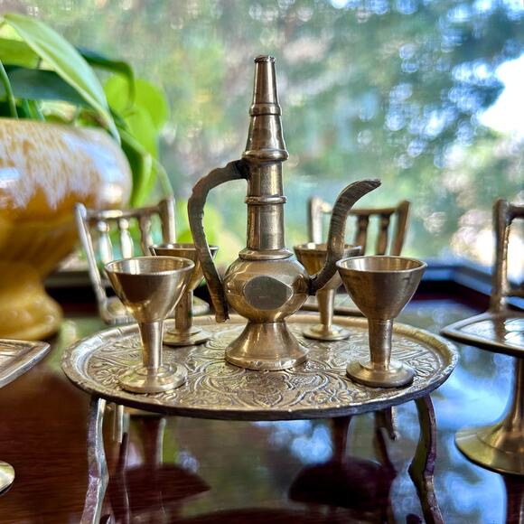 Vintage Brass Maharaja Dining Table Chair Set Showpiece – Intricate Miniatures - Picture 5 of 16